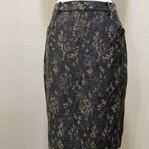 Banana Republic knee length pencil skirt, gray with metallic gray threads size 4